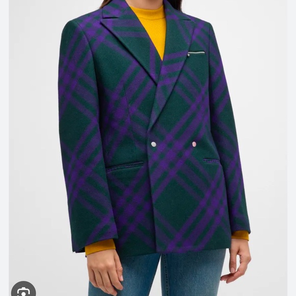 Sale. New authentic Burberry Blazer